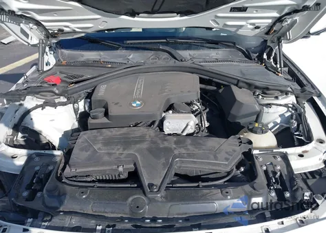 2016 BMW 328I xDrive z USA, uszkodzony, nr VIN WBA8E3G56GNT79636